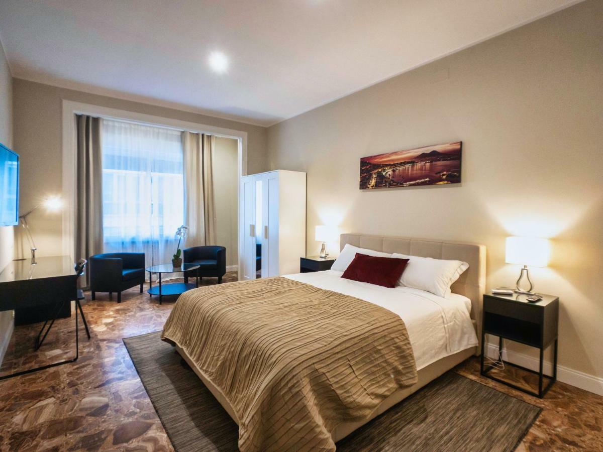 Silia House Napoli Centro Hotel Luaran gambar